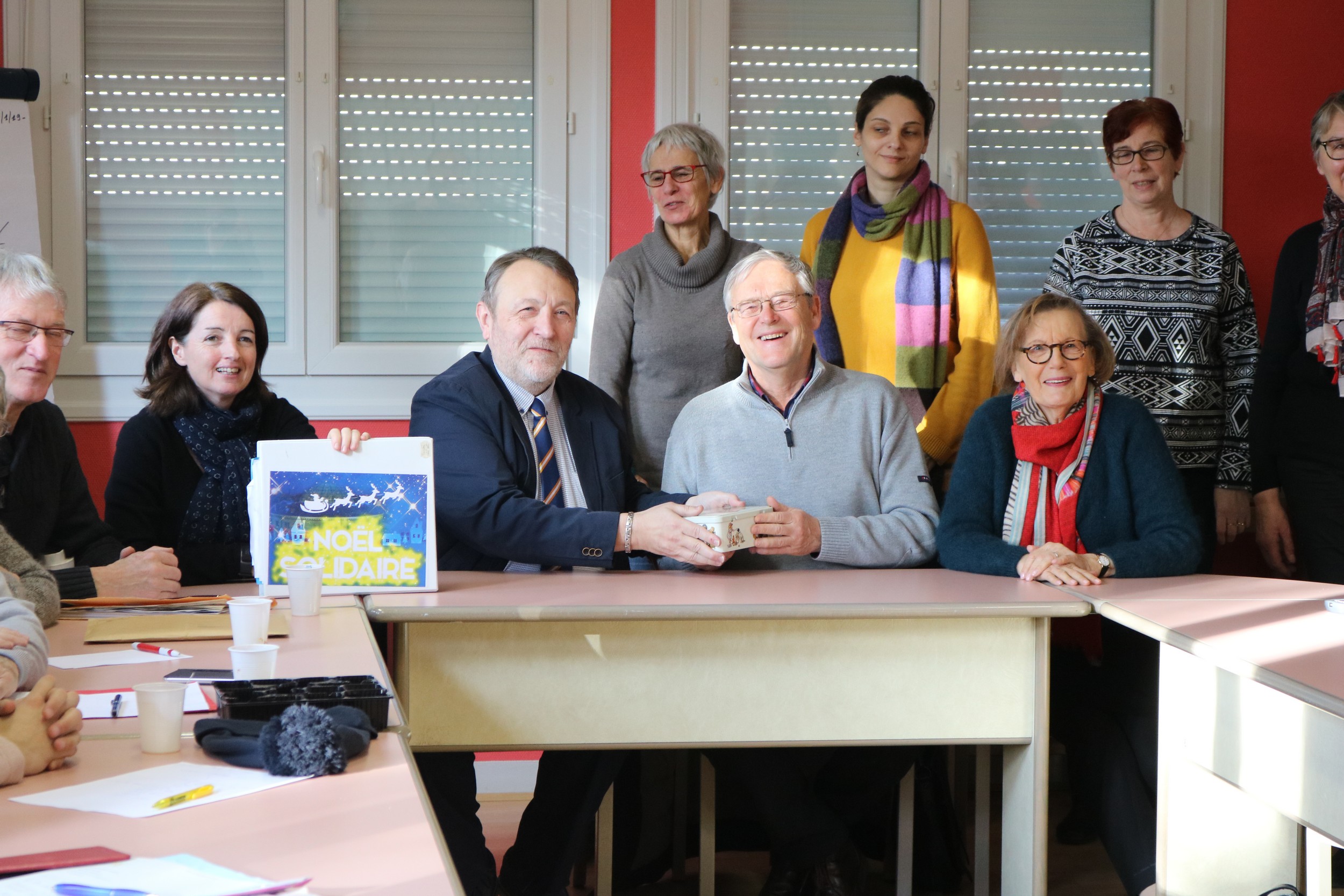 Le 24 janvier, à Alençon dans les locaux de l’IME La Passerelle de l’Adapei de l’Orne, le collectif associatif du Noël Solidaire a remis un chèque de 636 € à la Bibliothèque sonore d’Alençon.
