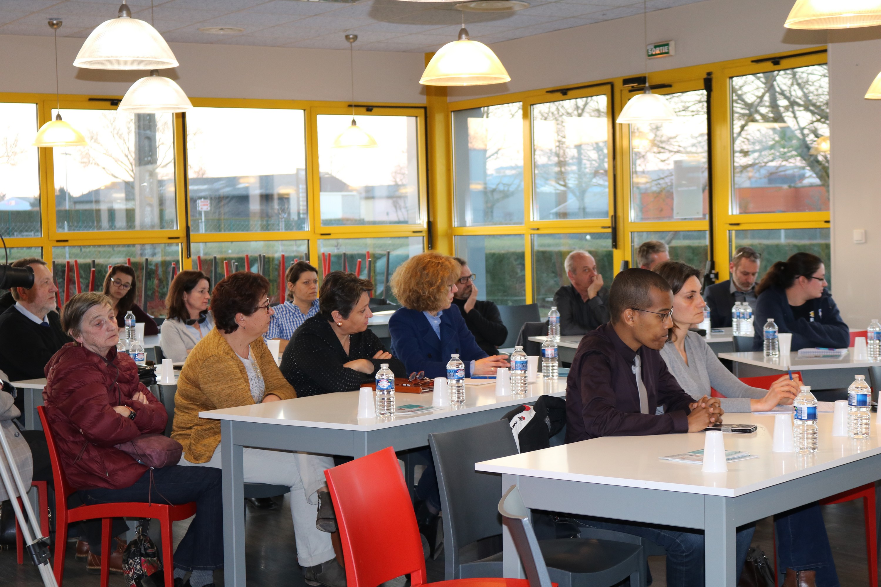Le 27 février à Alençon, sur le site d’Adap’Entreprise 61 dans les locaux de l’UCPR, l’Adapei de l’Orne a tenu sa réunion d’initiative dans le cadre du grand débat National.
