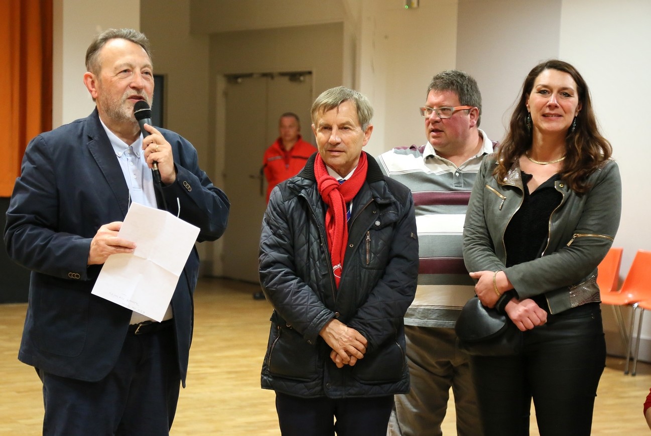 Bal folk en liesse, organisé par l’Adapei de l’Orne et l’Appas (Association pour la Promotion et la Pratique des Arts du Spectacle)