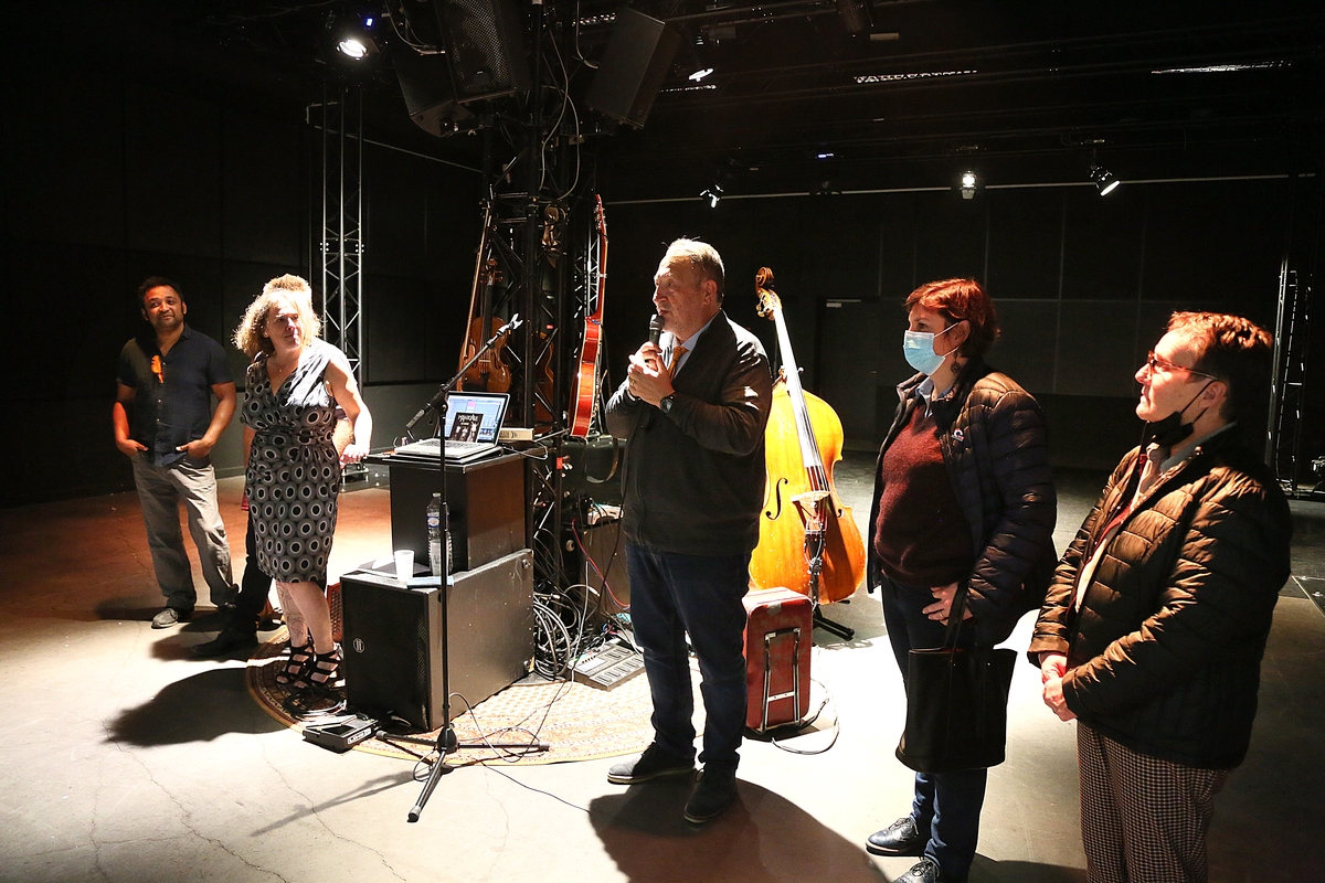 Le 22 octobre dernier au Quai des Arts à Argentan se sont tenus deux bals folks inclusifs, organisés par l’Adapei de l’Orne pour clôturer la belle aventure culturelle Autour du Folk… en avant-Deux !